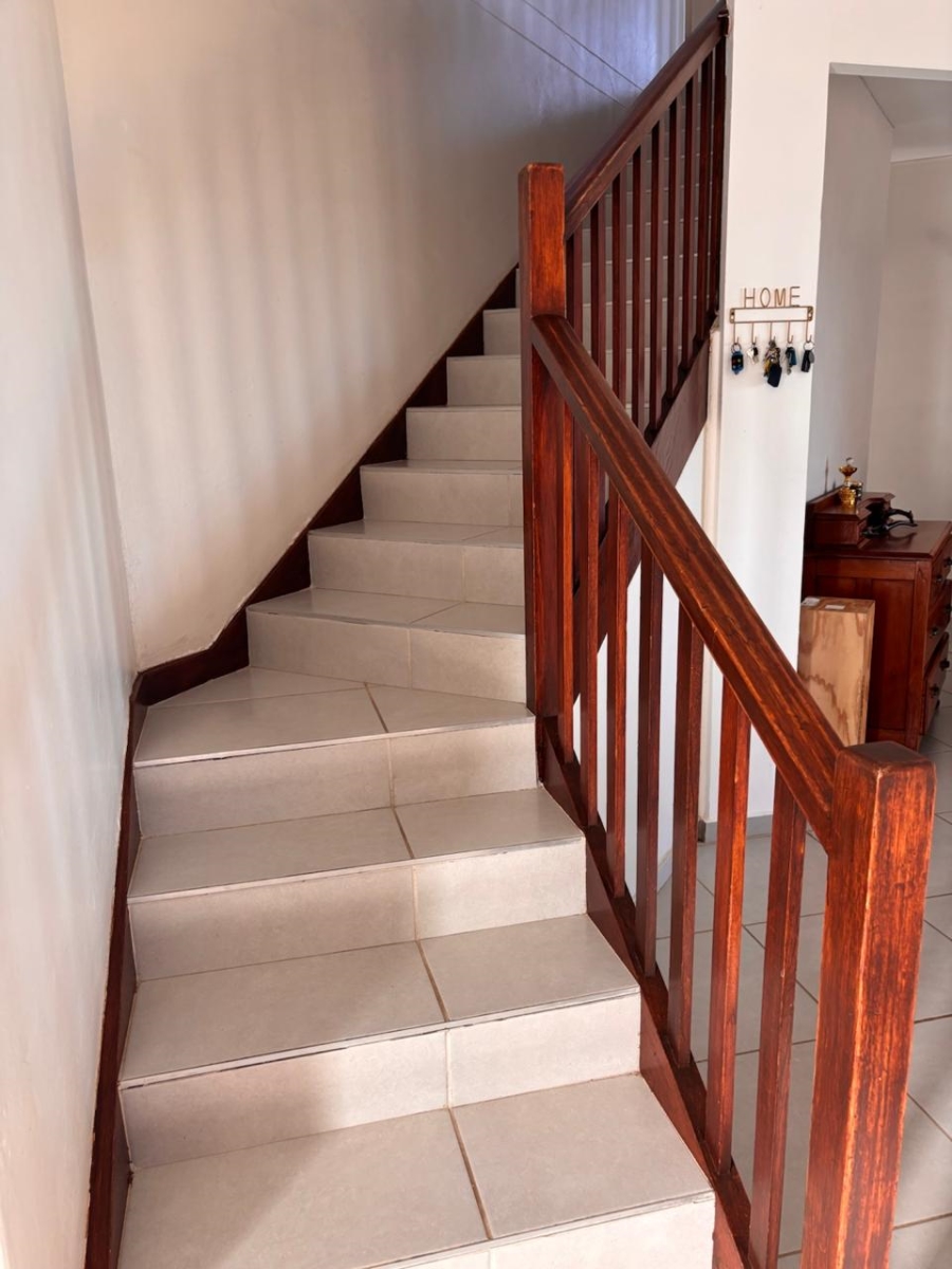 4 Bedroom Property for Sale in Jeffreys Bay Central Eastern Cape